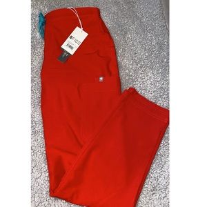 Women's XS- Red FIONLITE Yola- Petite skinny scrub pants. NWT ❤️